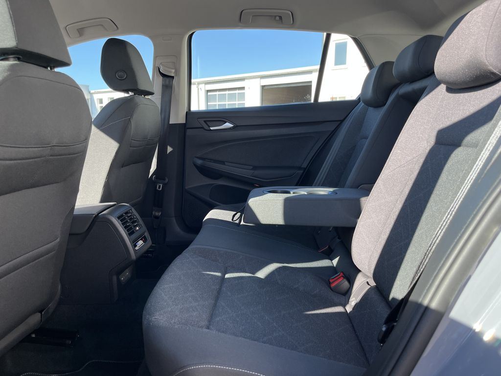 Volkswagen Golf 1.5 TSI Life 17