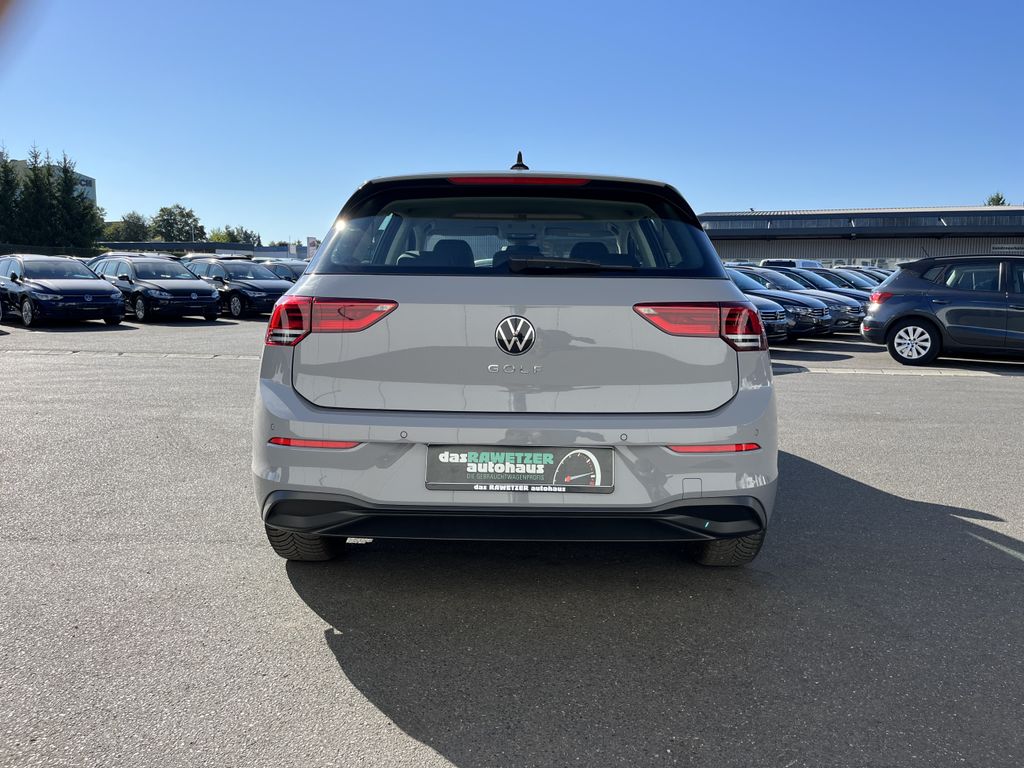 Volkswagen Golf 1.5 TSI Life 9