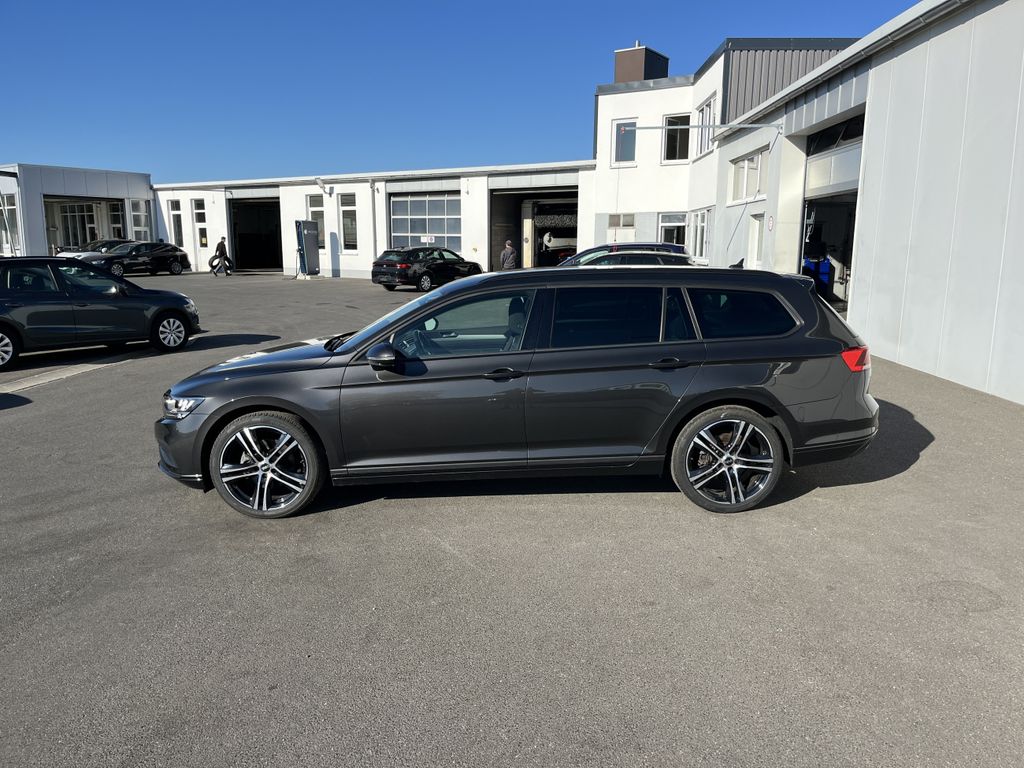 Volkswagen Passat Variant 2.0 TDI R-Line Optik 3