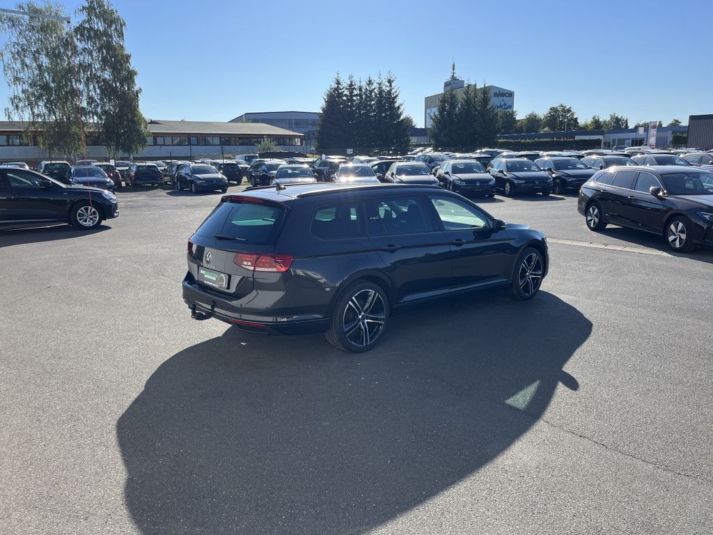 Volkswagen Passat Variant 2.0 TDI R-Line Optik 8