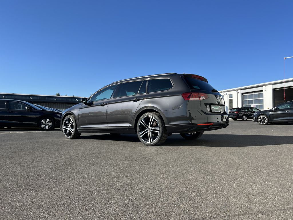Volkswagen Passat Variant 2.0 TDI R-Line Optik 10