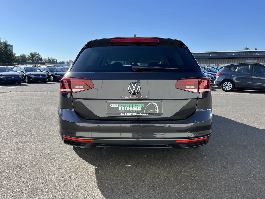 Volkswagen Passat Variant 2.0 TDI R-Line Optik 9