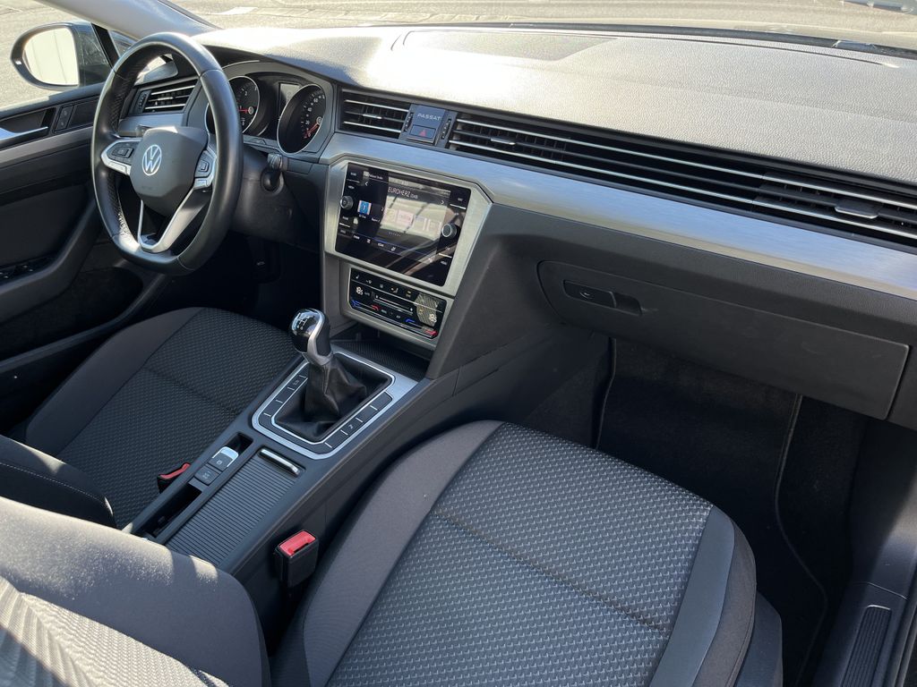 Volkswagen Passat Variant 2.0 TDI R-Line Optik 14