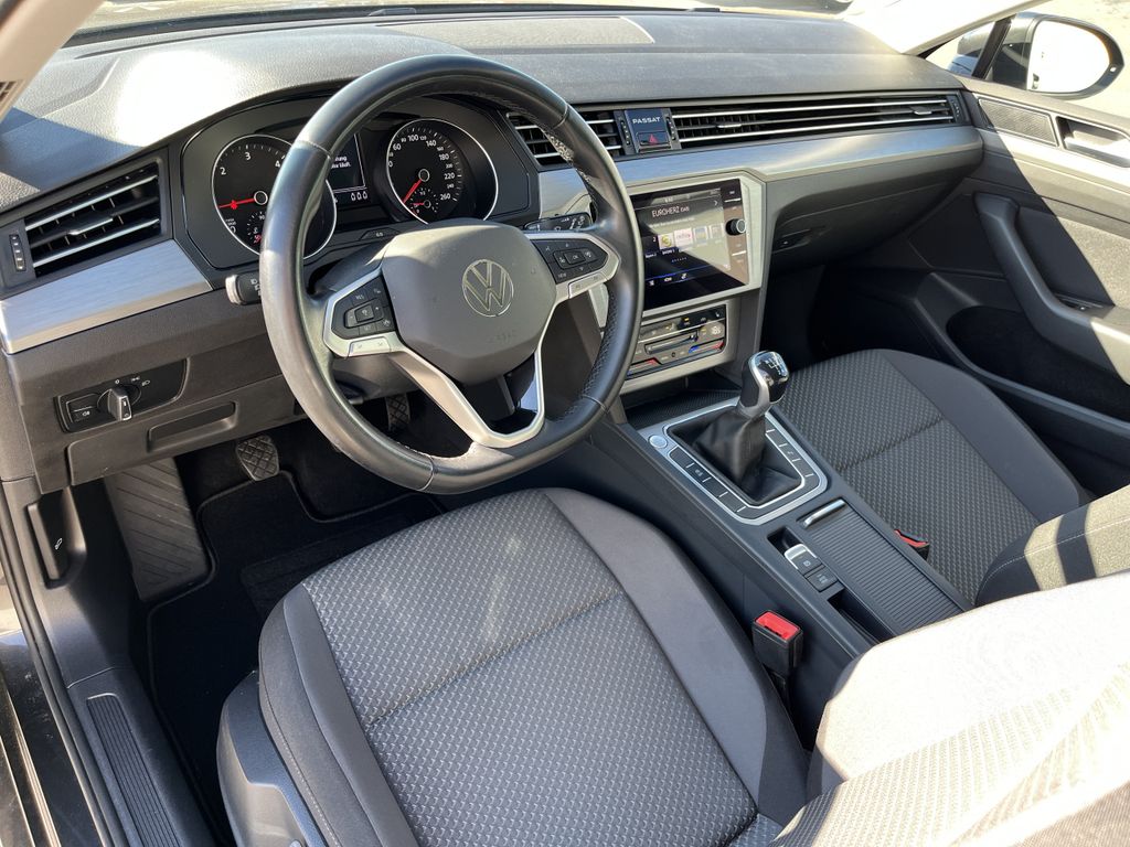 Volkswagen Passat Variant 2.0 TDI R-Line Optik 12