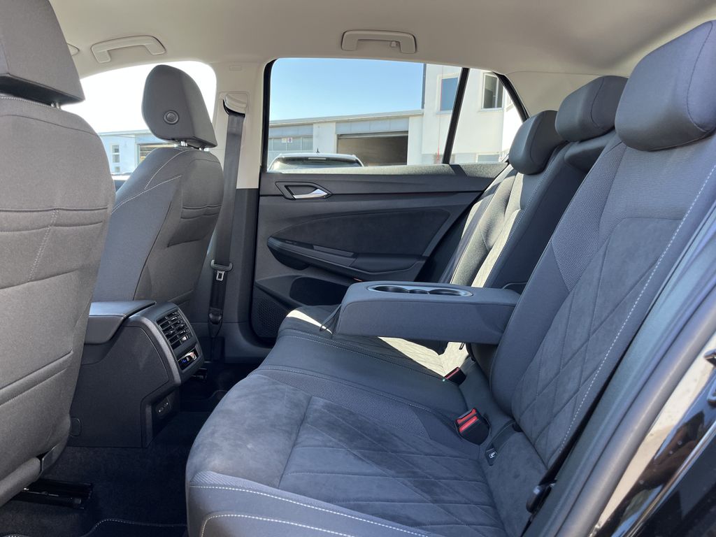 Volkswagen Golf 1.5 TSI Style 17