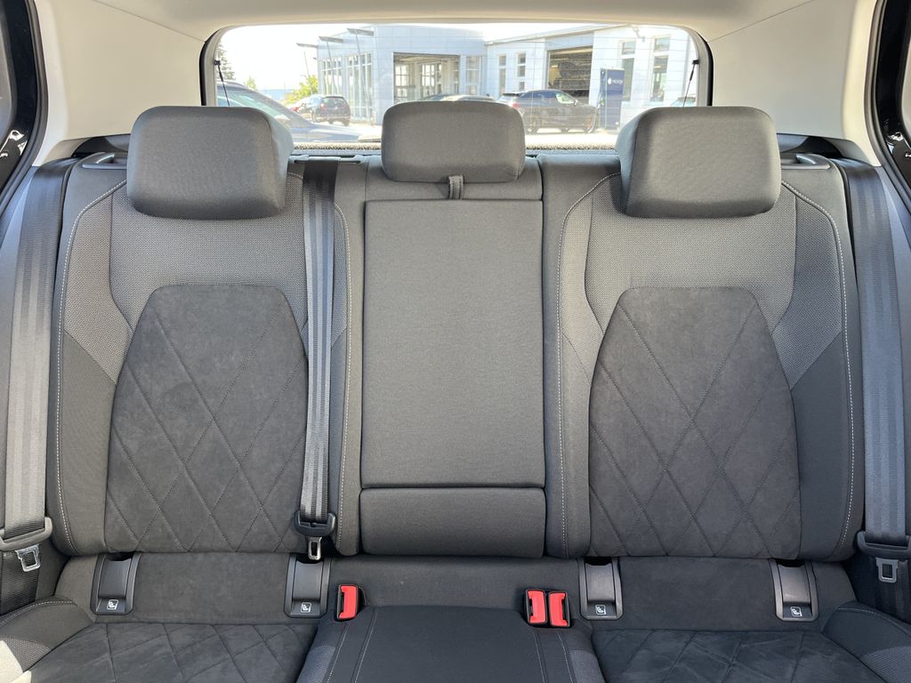 Volkswagen Golf 1.5 TSI Style 18