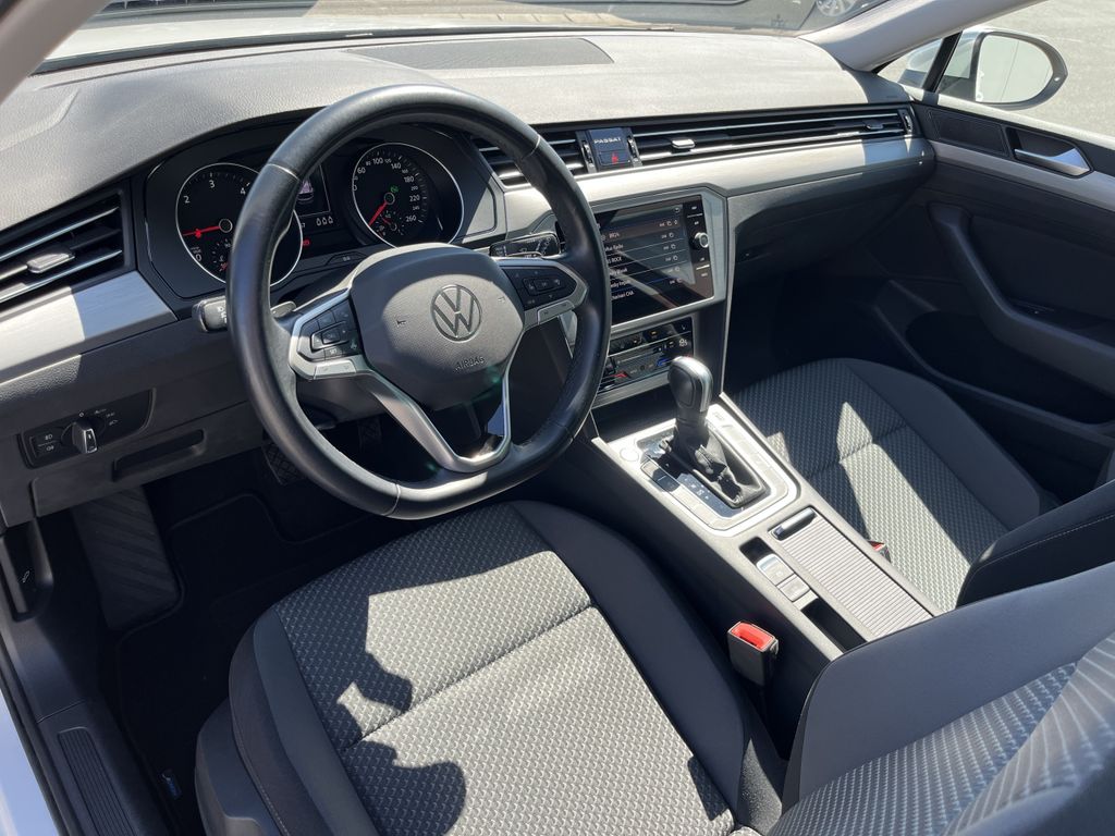 Volkswagen Passat Variant 2.0 TDI DSG Conceptline 12