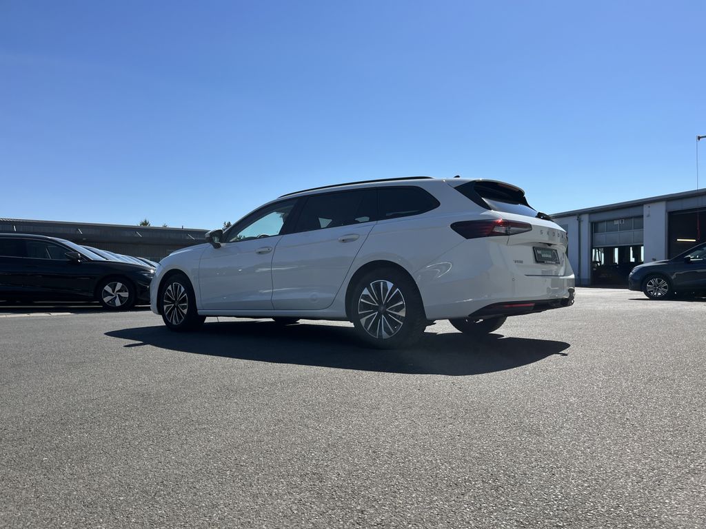 Skoda Superb Combi 2.0 TSI DSG Selection 9