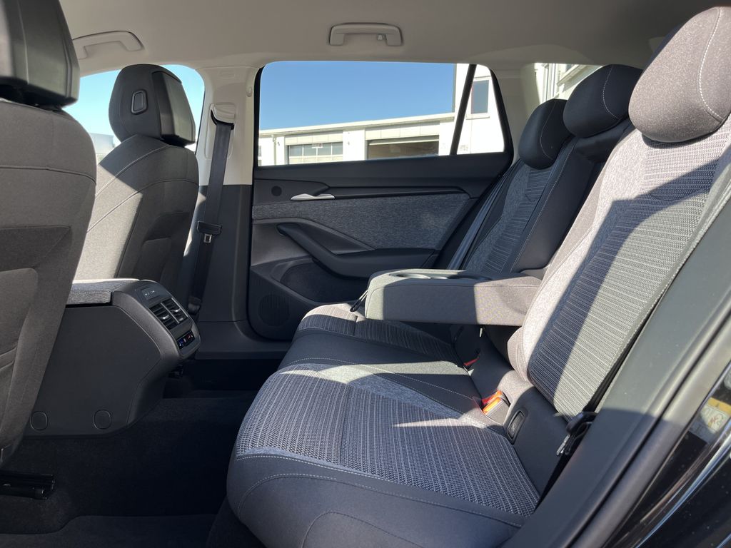 Skoda Superb Combi 2.0 TSI DSG Selection 17