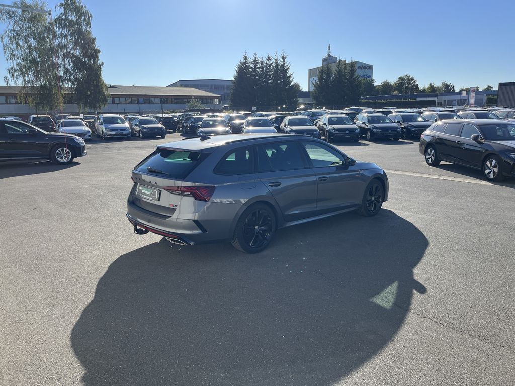 Skoda Octavia Combi 2.0 TDI DSG RS 8