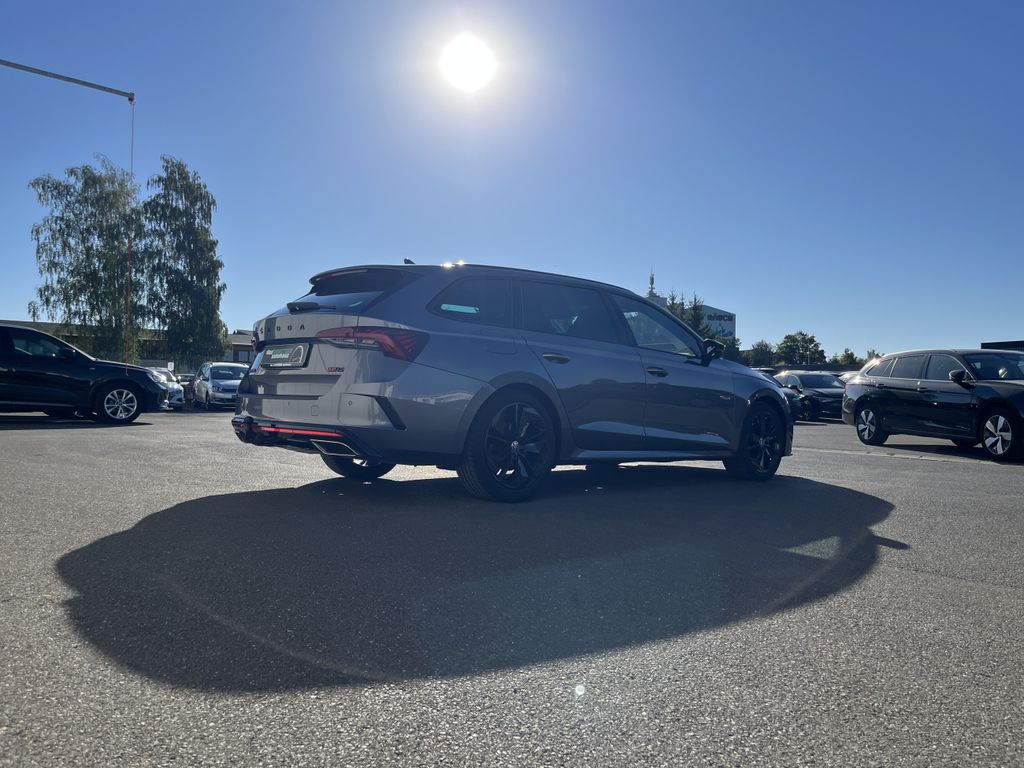 Skoda Octavia Combi 2.0 TDI DSG RS 7