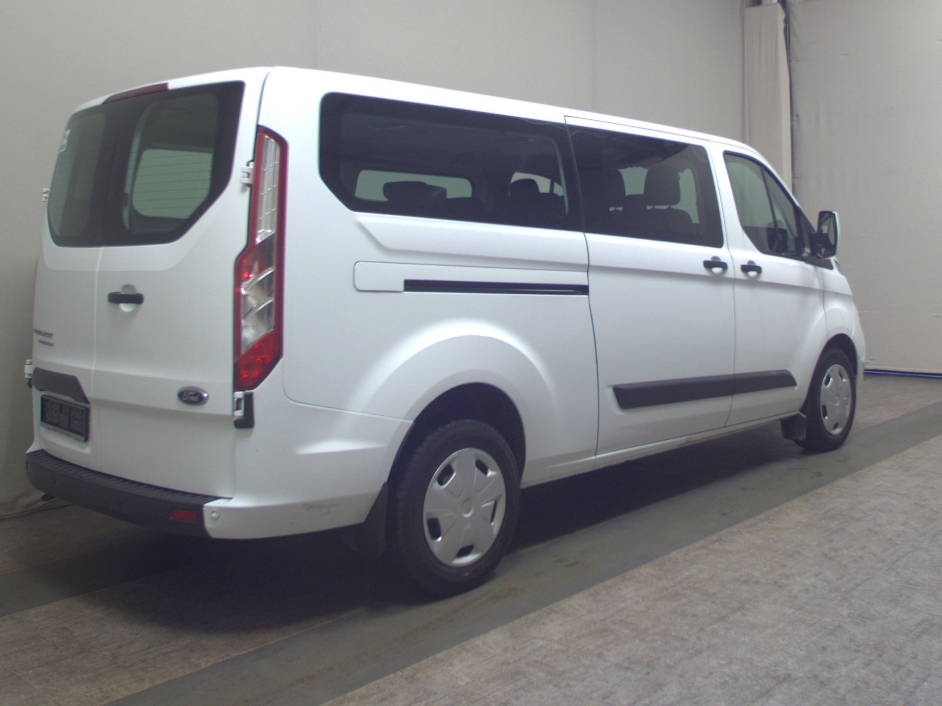 Ford Tourneo Custom 2.0 TDCi Trend L2H1 9-Sitze 4
