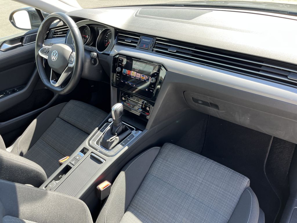 Volkswagen Passat Variant 2.0 TDI DSG Business 13