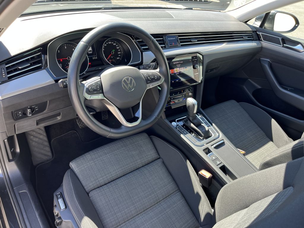 Volkswagen Passat Variant 2.0 TDI DSG Business 11