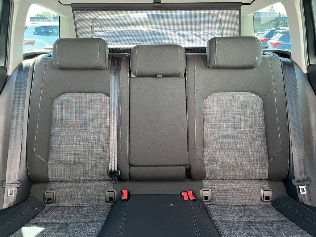 Volkswagen Passat Variant 2.0 TDI DSG Business 17
