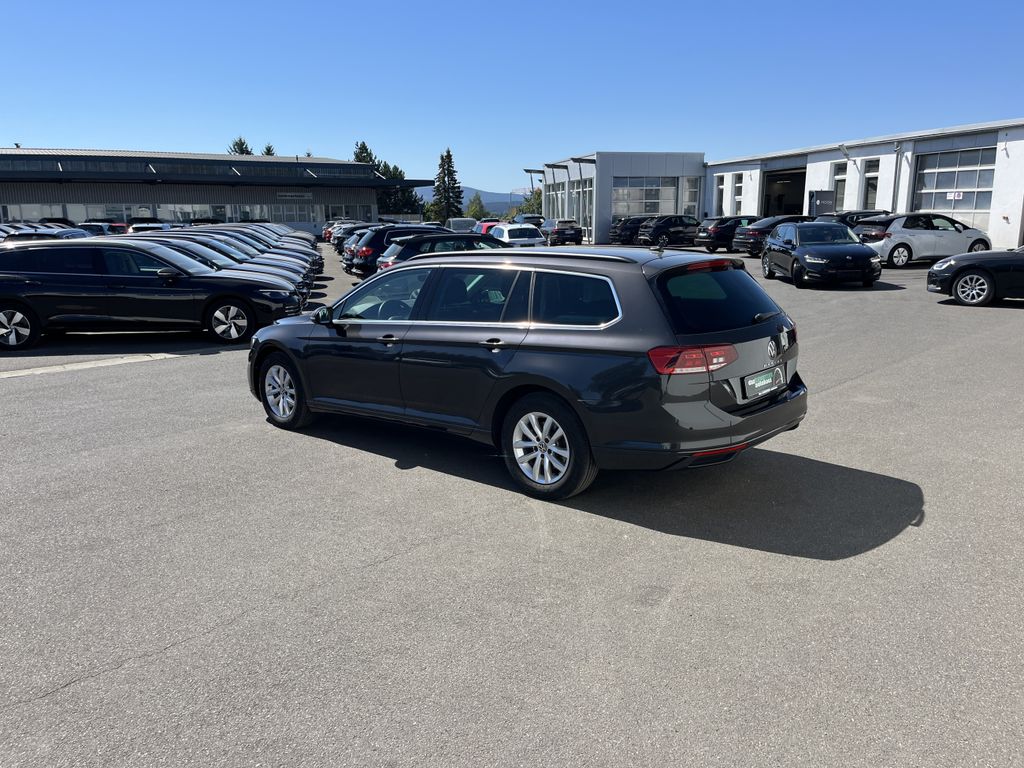 Volkswagen Passat Variant 2.0 TDI DSG Business 10