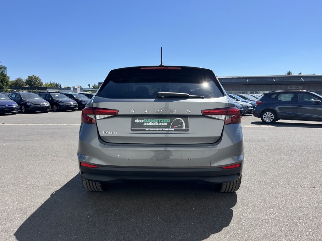 Skoda Fabia 1.0 TSI DSG Style 9
