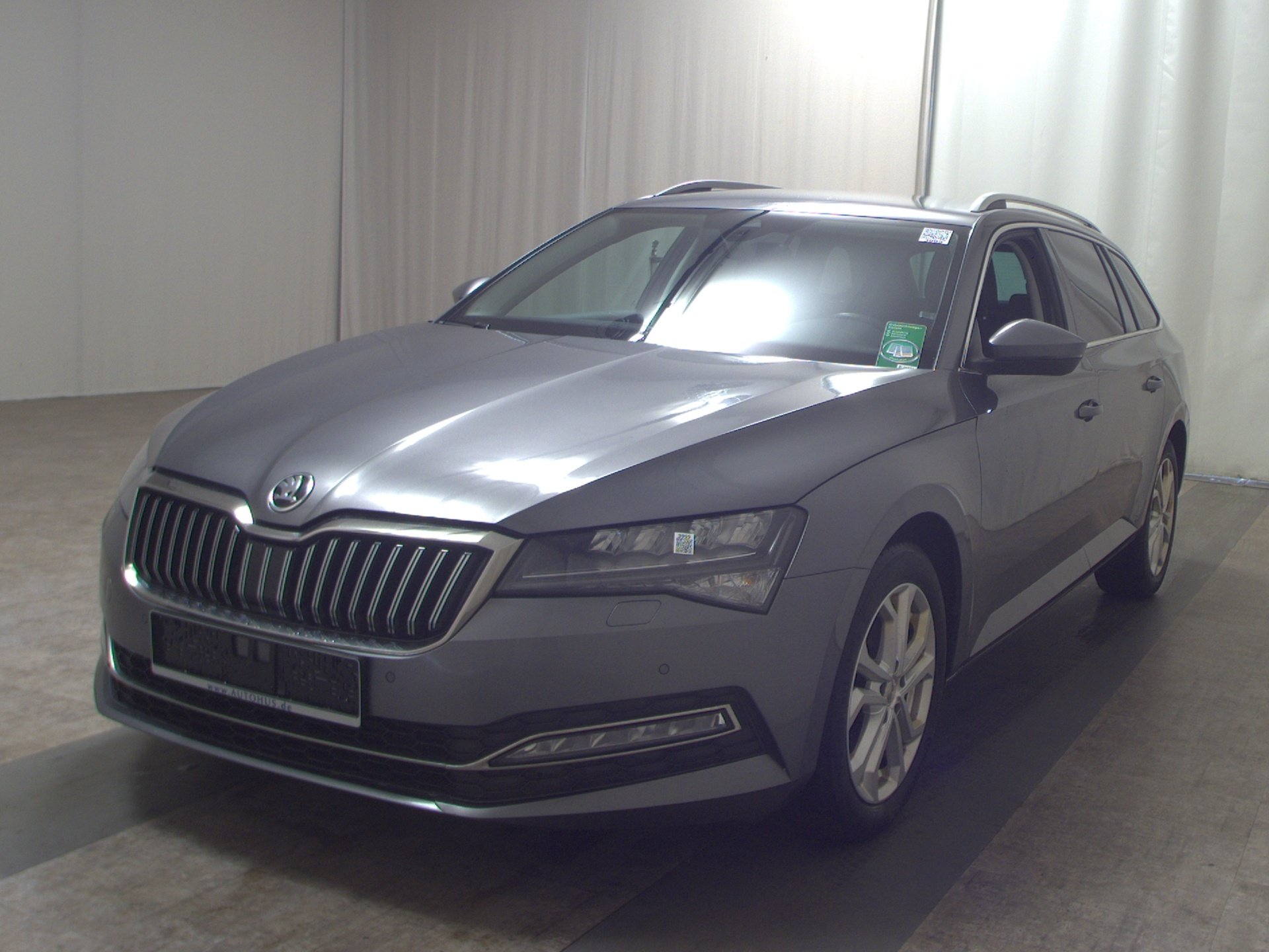 Skoda Superb Kombi 2.0 TDI Style Leder LED vc AHK 2