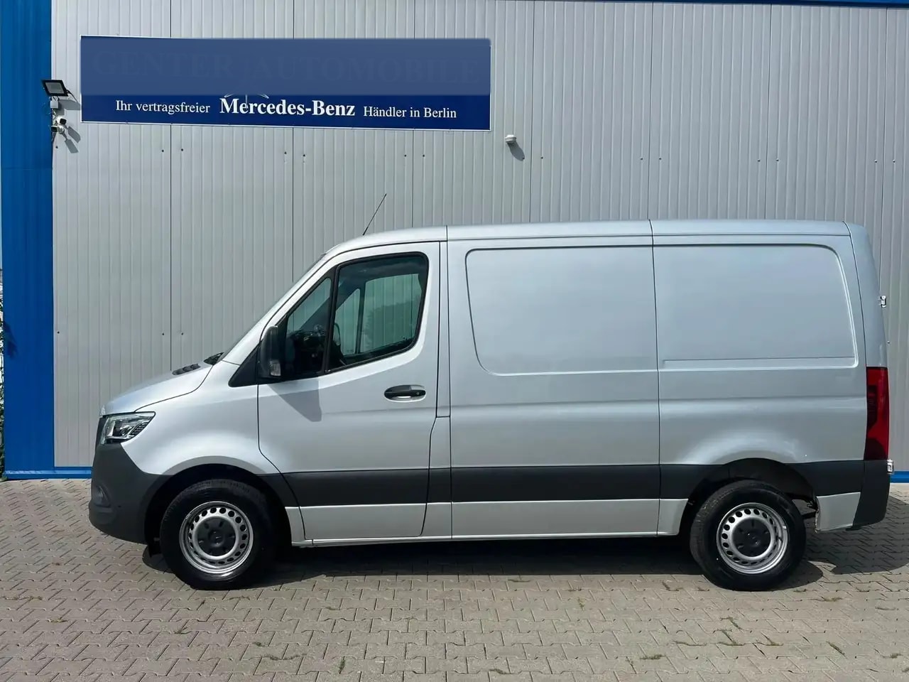 Mercedes-Benz Sprinter 314 AUTOMATIK NAVI TOTWINKEL KAMERA LED 4