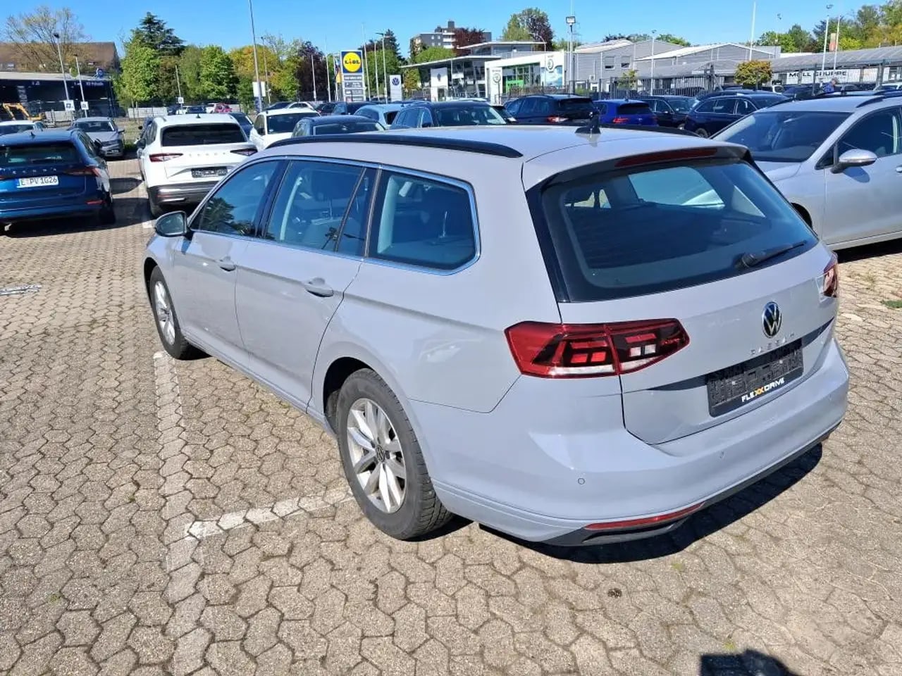 Volkswagen Passat Business Kamera*ACC*LED*LM*DAB*Massage 3