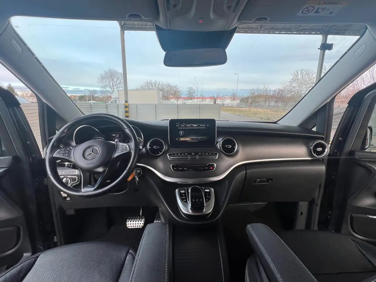 Mercedes-Benz V 300 d LANG 4M AMG-LINE 9G WEBASTO AHK EL.TÜREN 16