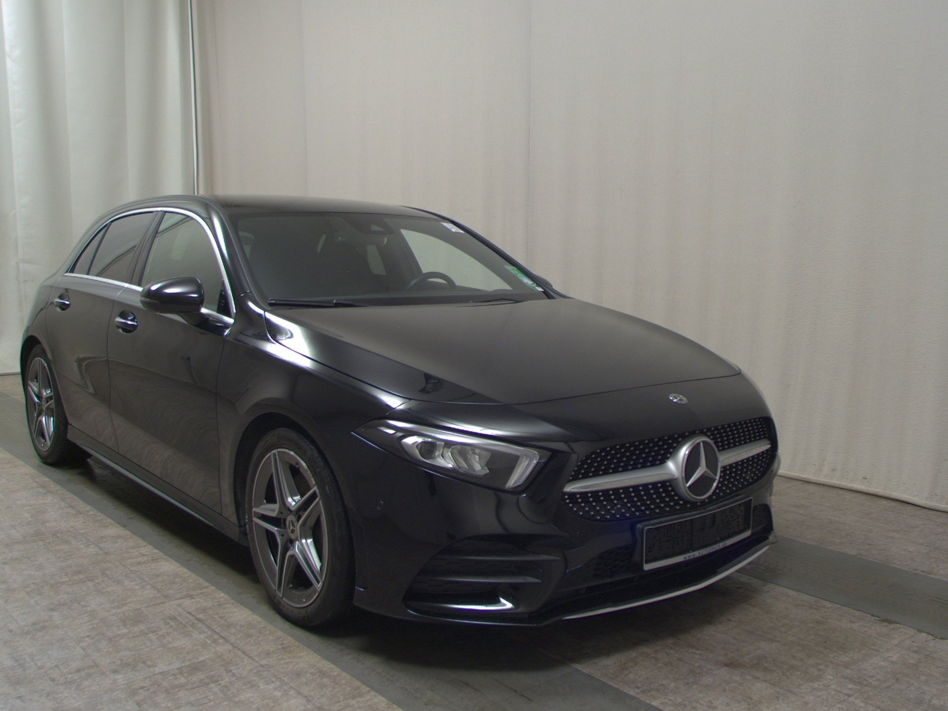 Mercedes-Benz A 220 d AMG-Line Navi LED MBUX RFK AHK 3
