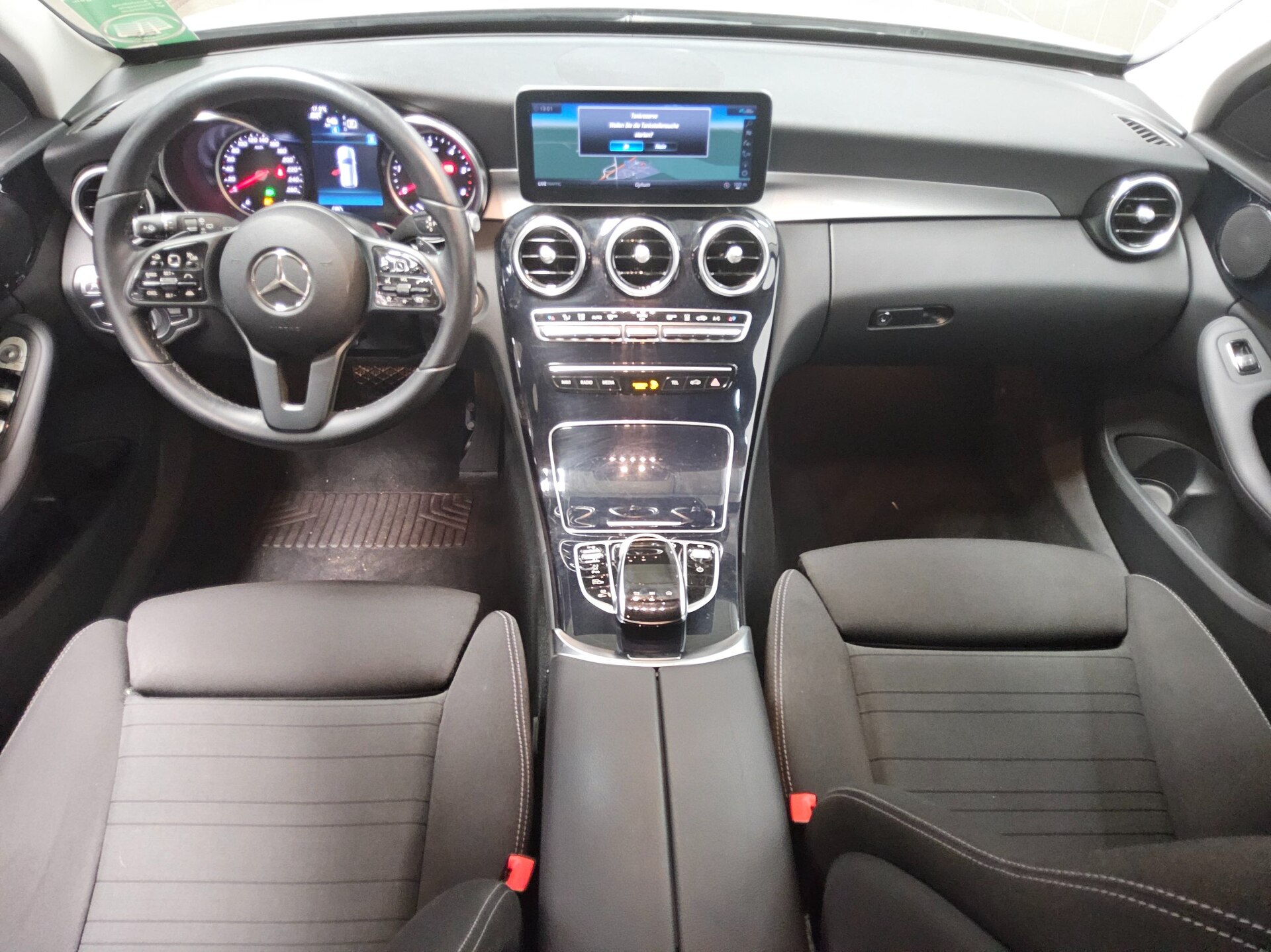 Mercedes-Benz C 300 T de Avantgarde Navi LED AHK RFK Distr.+ 5