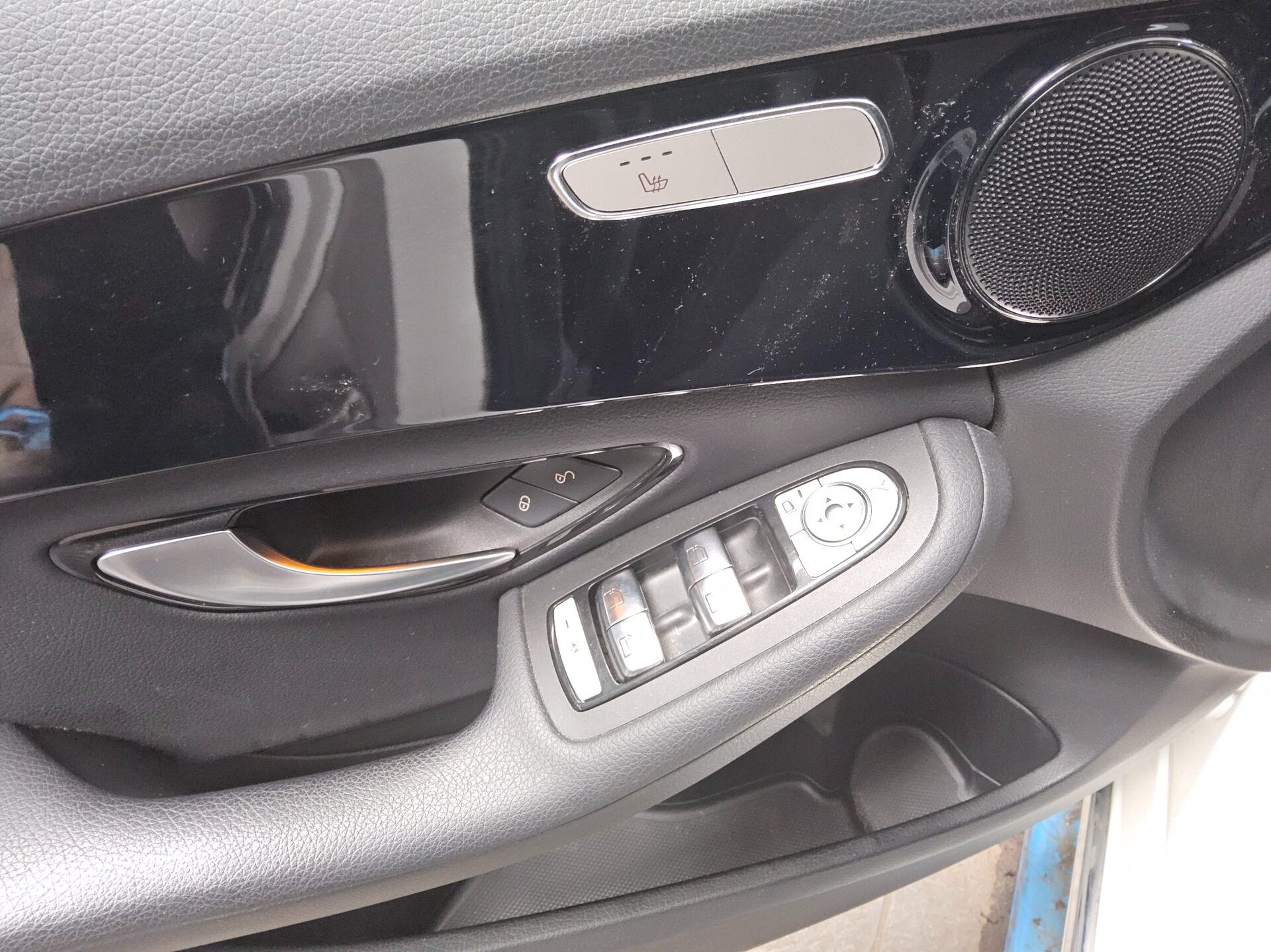 Mercedes-Benz C 300 T de Avantgarde Navi LED AHK RFK Distr.+ 9