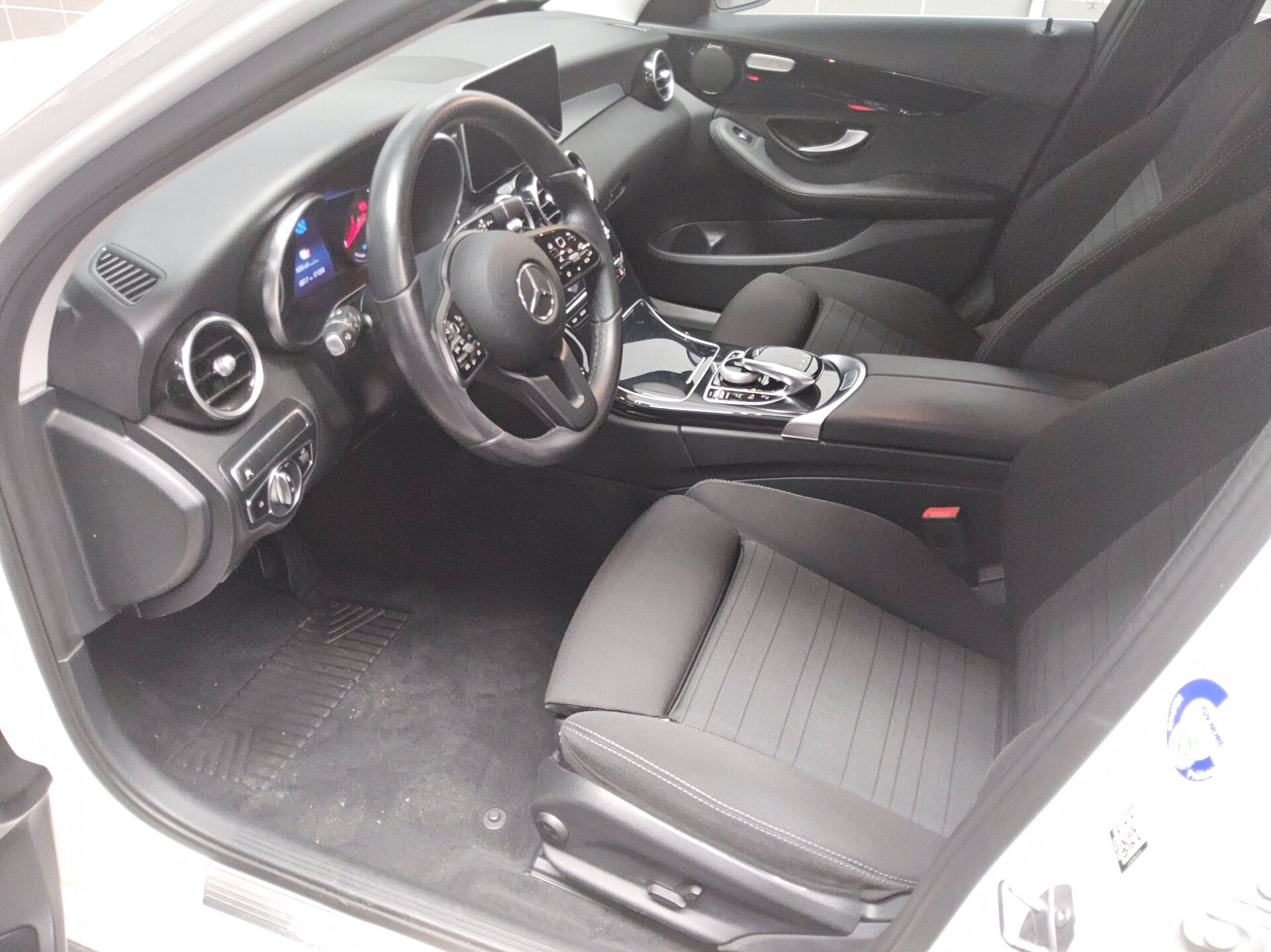 Mercedes-Benz C 300 T de Avantgarde Navi LED AHK RFK Distr.+ 8