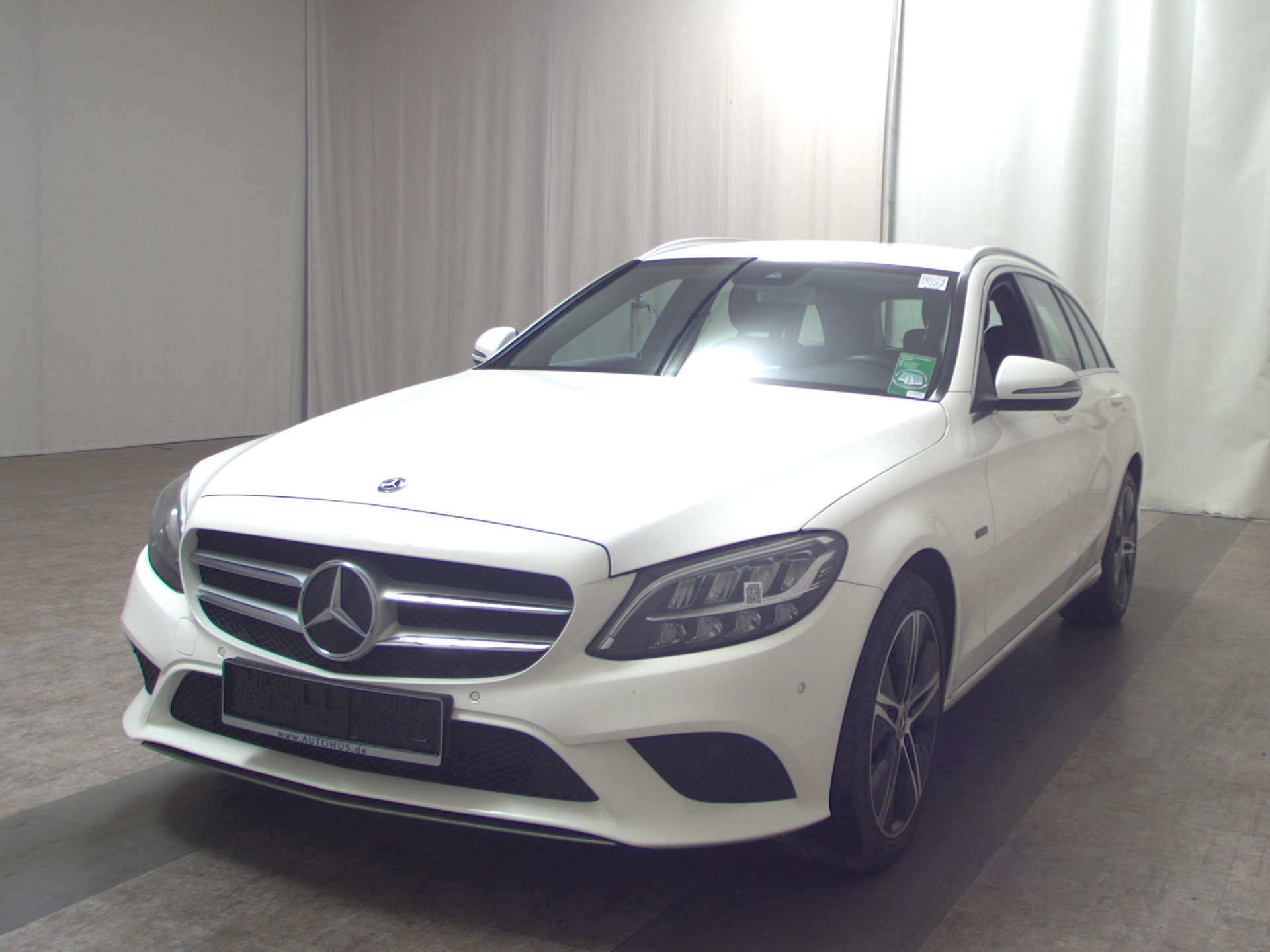 Mercedes-Benz C 300 T de Avantgarde Navi LED AHK RFK Distr.+ 2