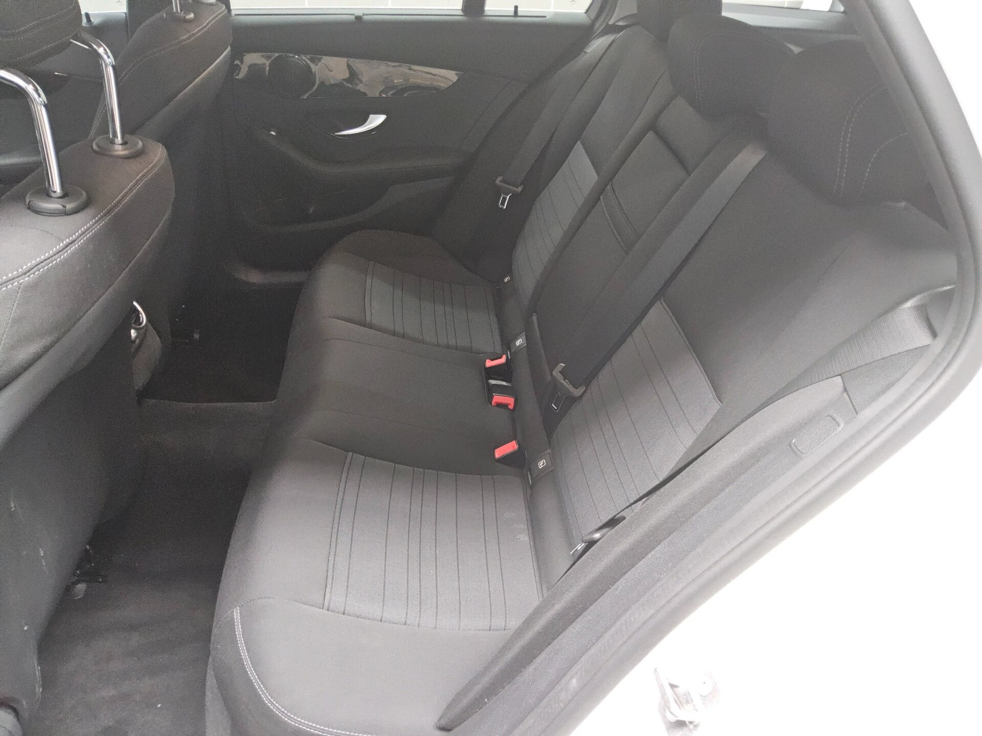 Mercedes-Benz C 300 T de Avantgarde Navi LED AHK RFK Distr.+ 12
