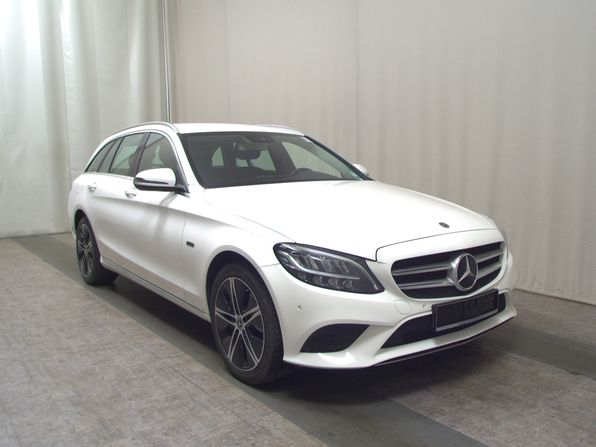 Mercedes-Benz C 300 T de Avantgarde Navi LED AHK RFK Distr.+ 3