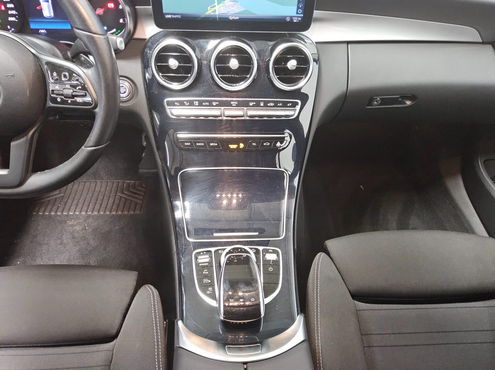Mercedes-Benz C 300 T de Avantgarde Navi LED AHK RFK Distr.+ 6