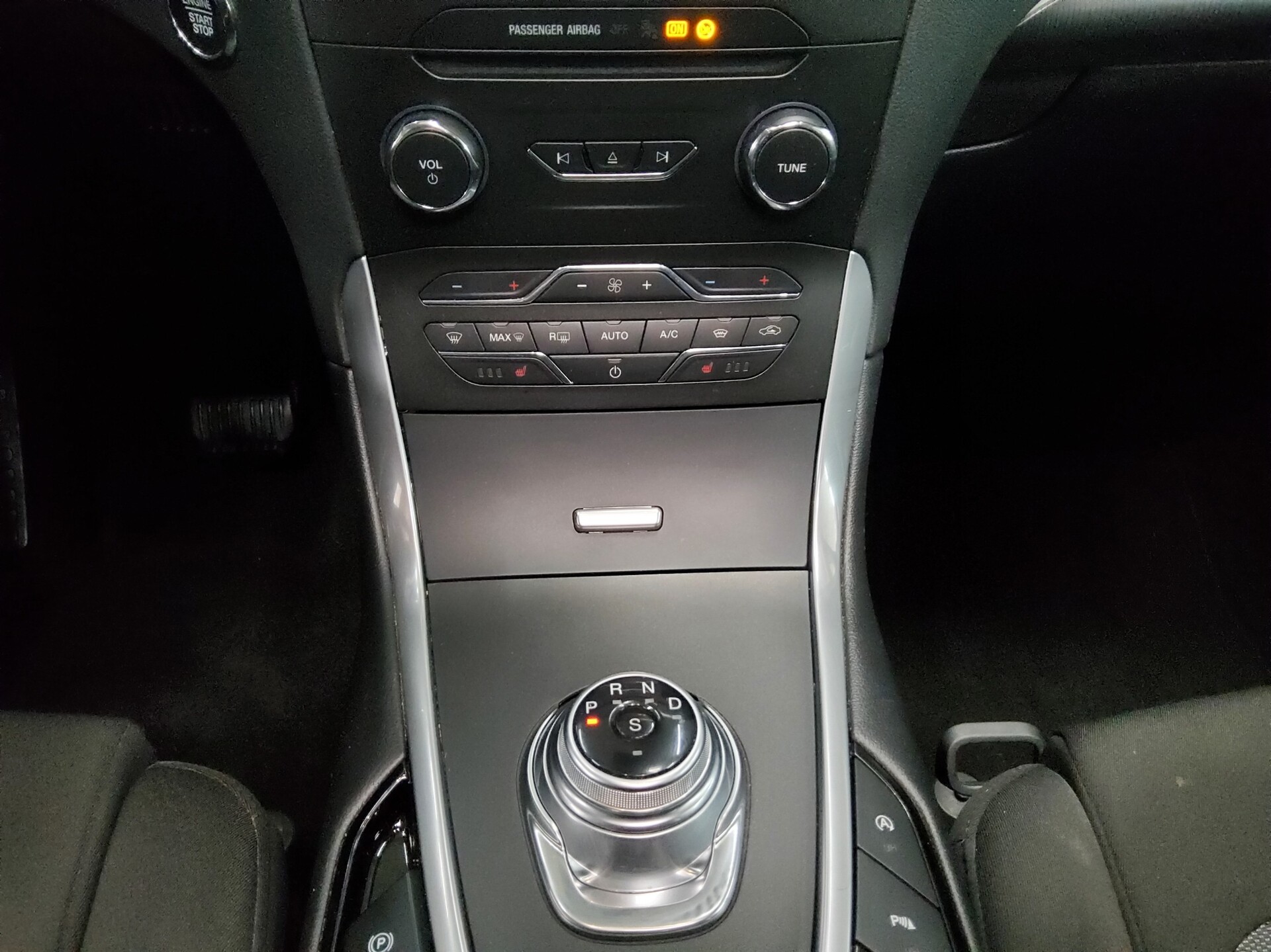 Ford Galaxy 2.0 EB Titanium 7-Sitzer Navi Shz  Pano 6