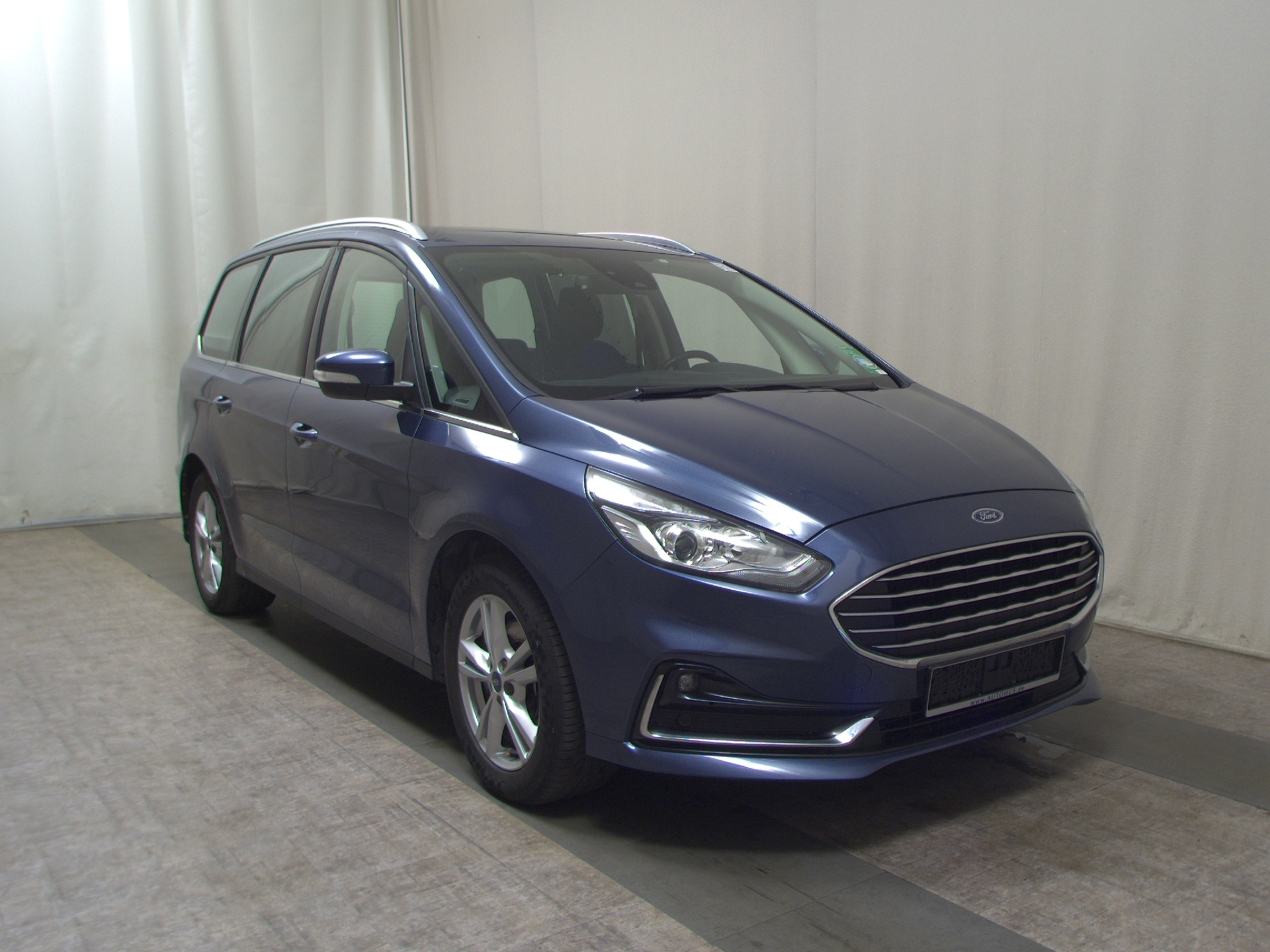 Ford Galaxy 2.0 EB Titanium 7-Sitzer Navi Shz  Pano 3