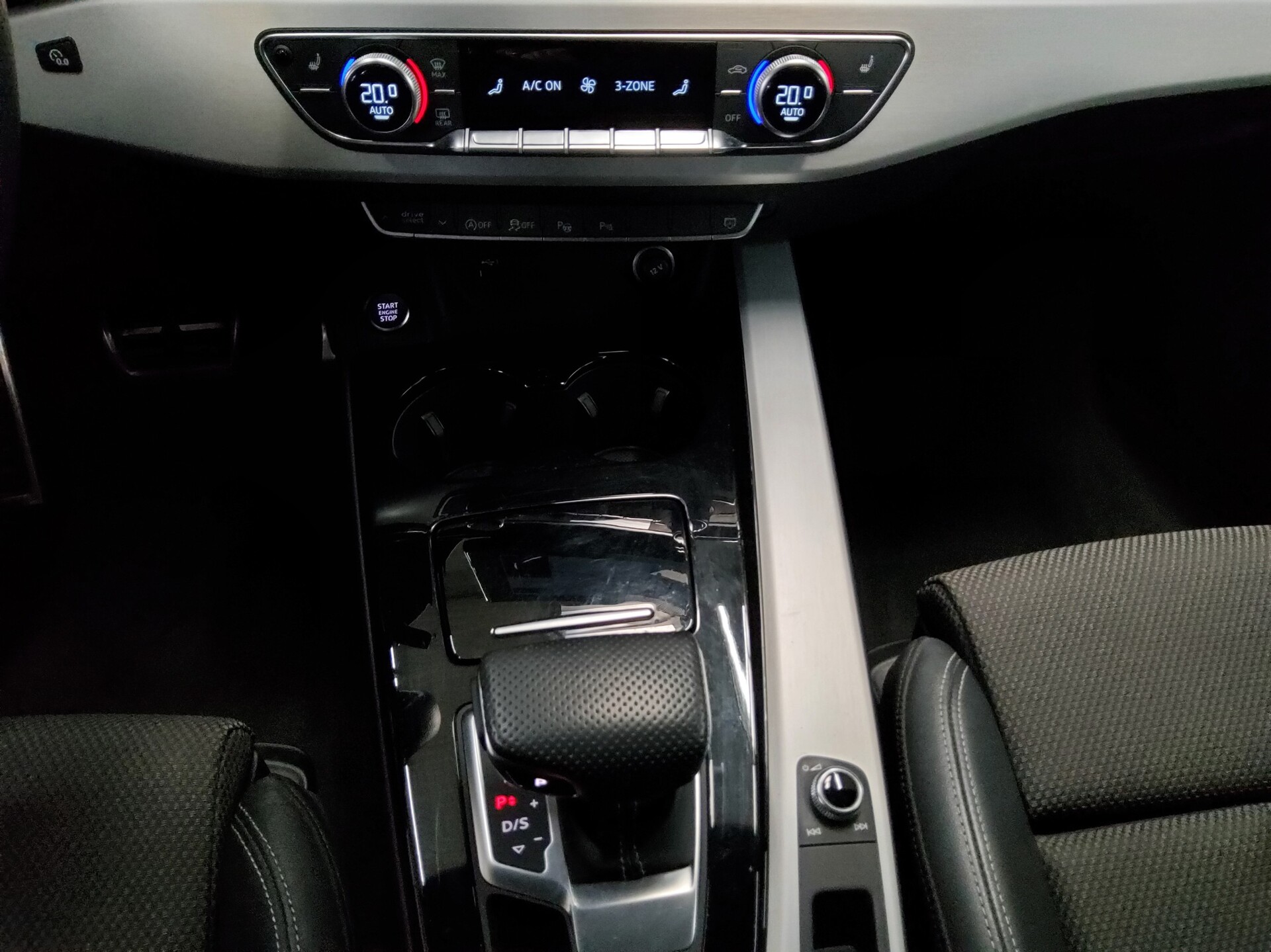 Audi A4 Avant 40 TDI S-Line Navi vc LED RfK Sound AHK 6