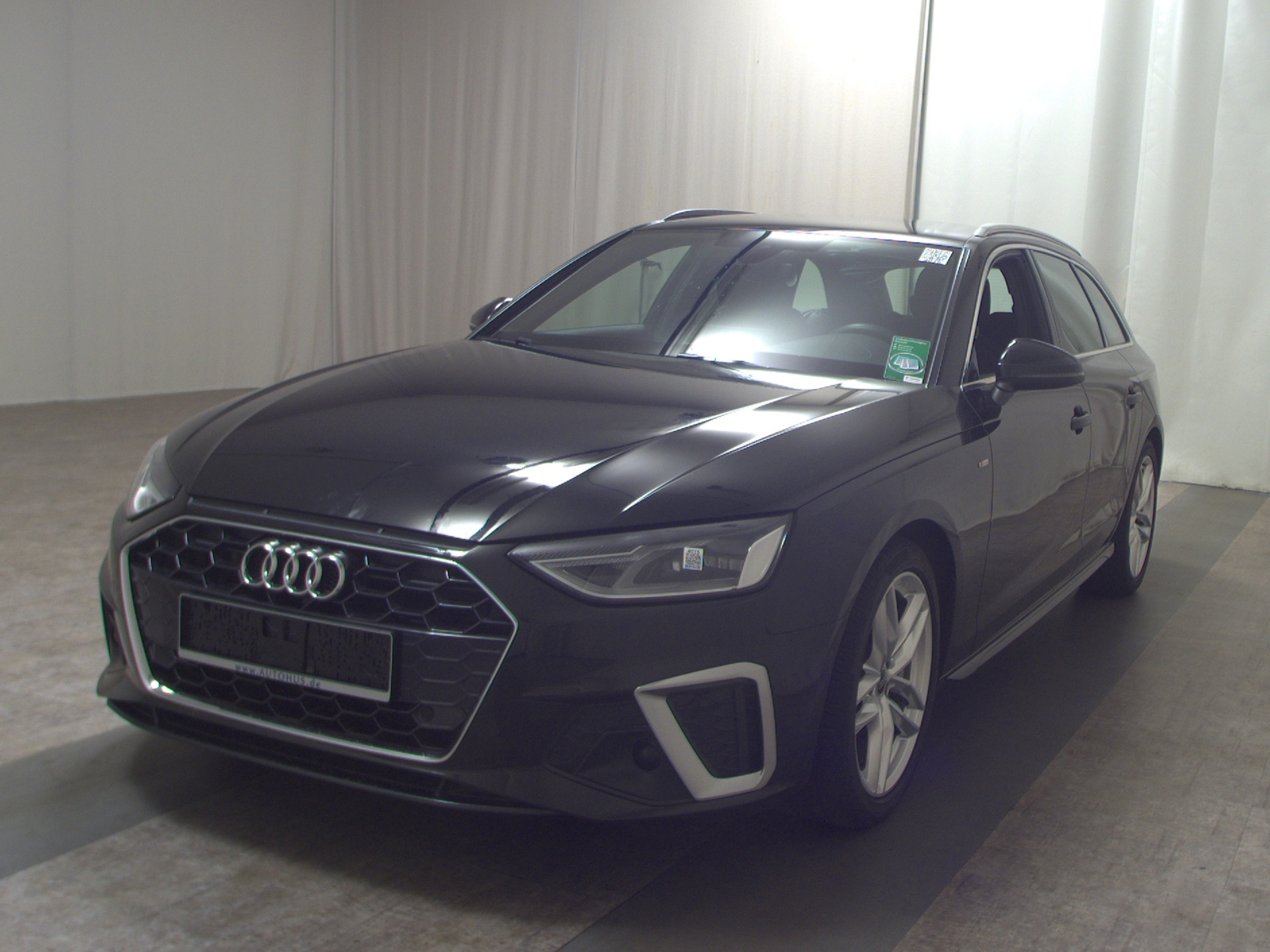 Audi A4 Avant 40 TDI S-Line Navi vc LED RfK Sound AHK 2
