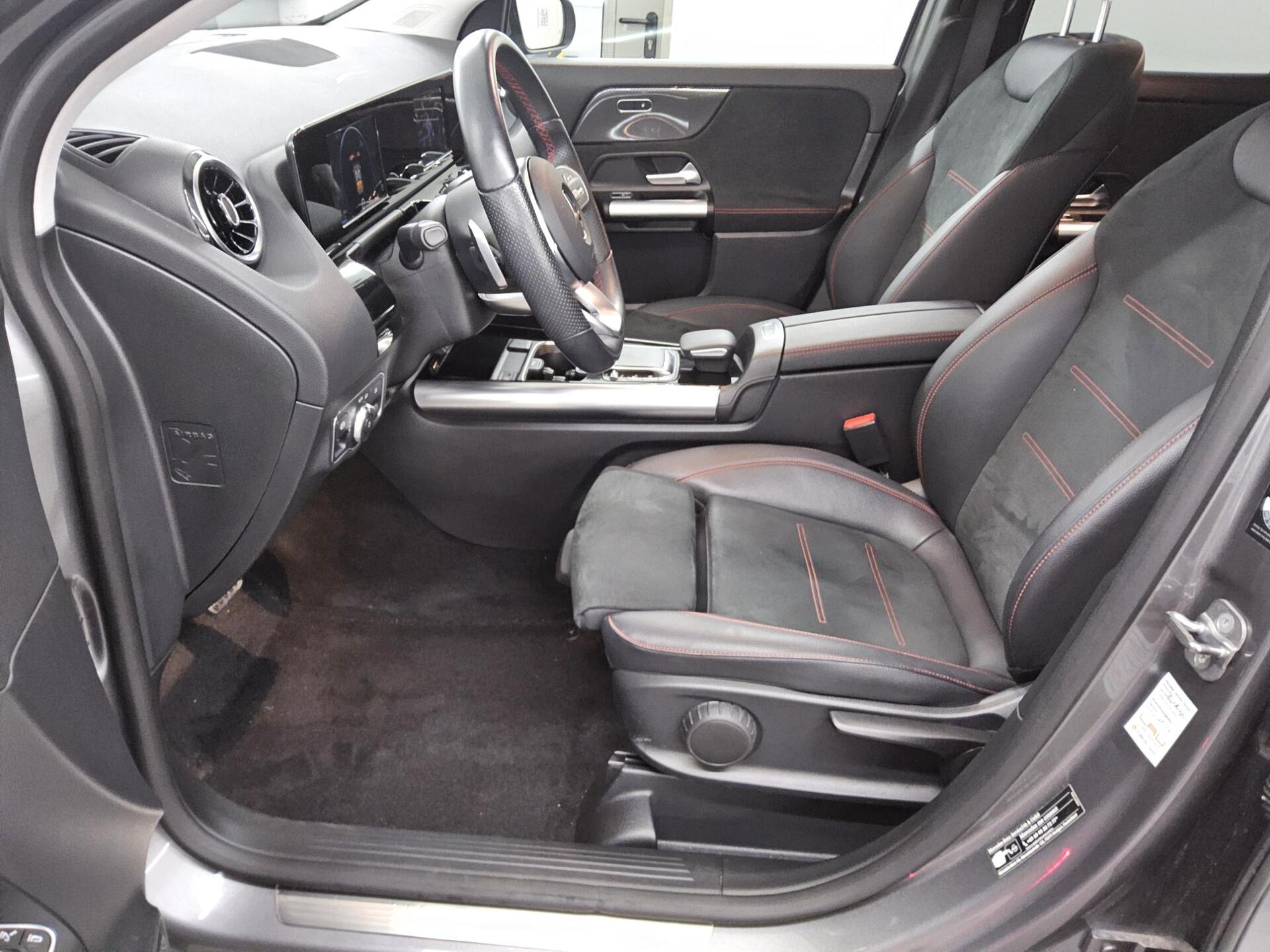 Mercedes-Benz GLA 200 d 4M AMG-Line Navi LED StHzg Distronic+ 9