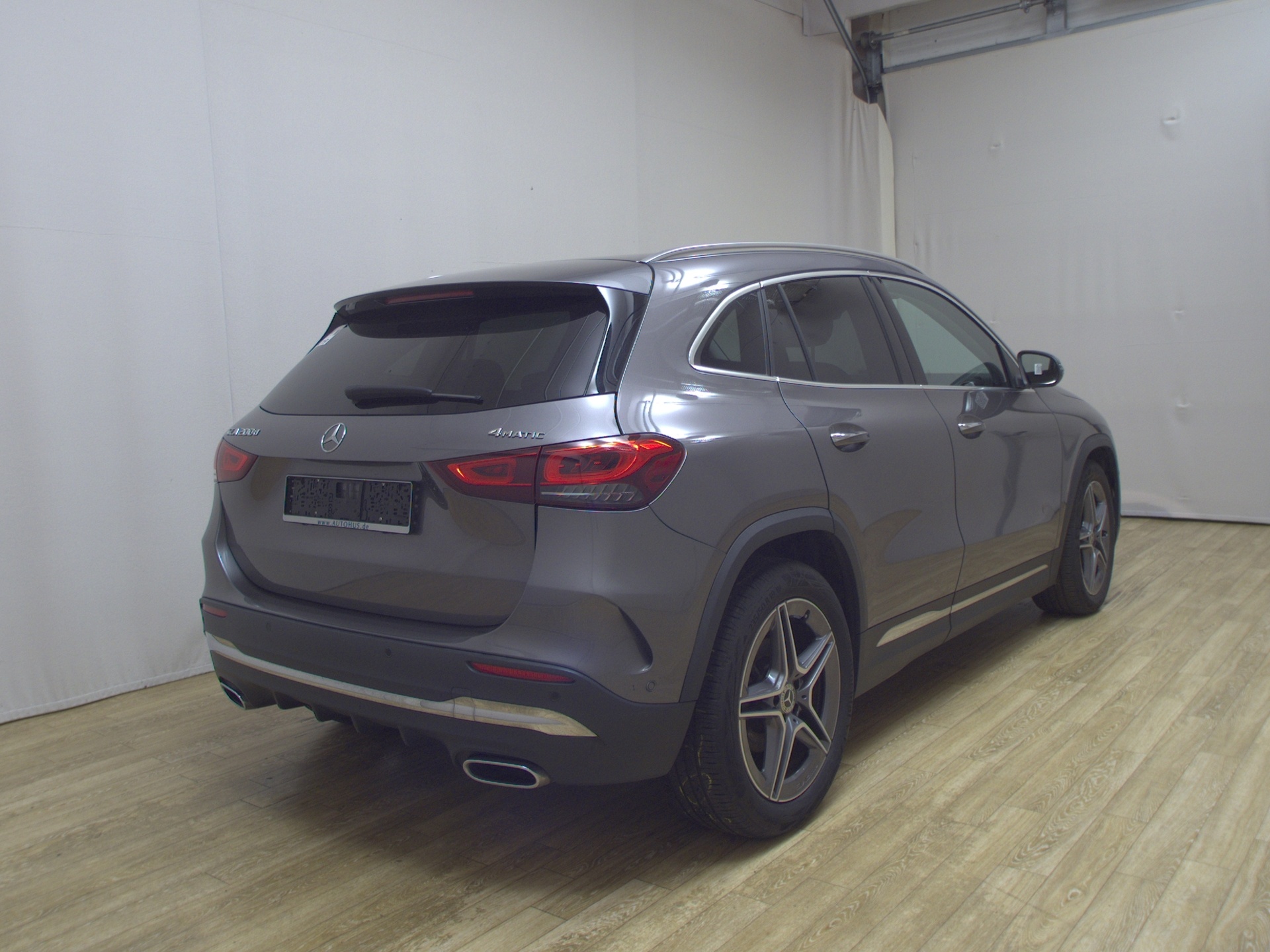 Mercedes-Benz GLA 200 d 4M AMG-Line Navi LED StHzg Distronic+ 4