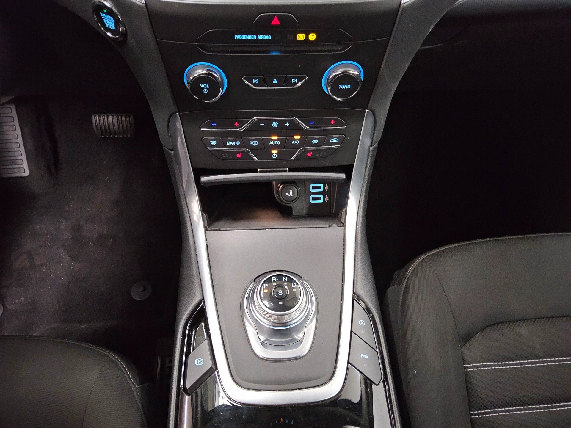 Ford Galaxy 2.0 EB Titanium 7-Sitzer LED Navi RfK PDC 6