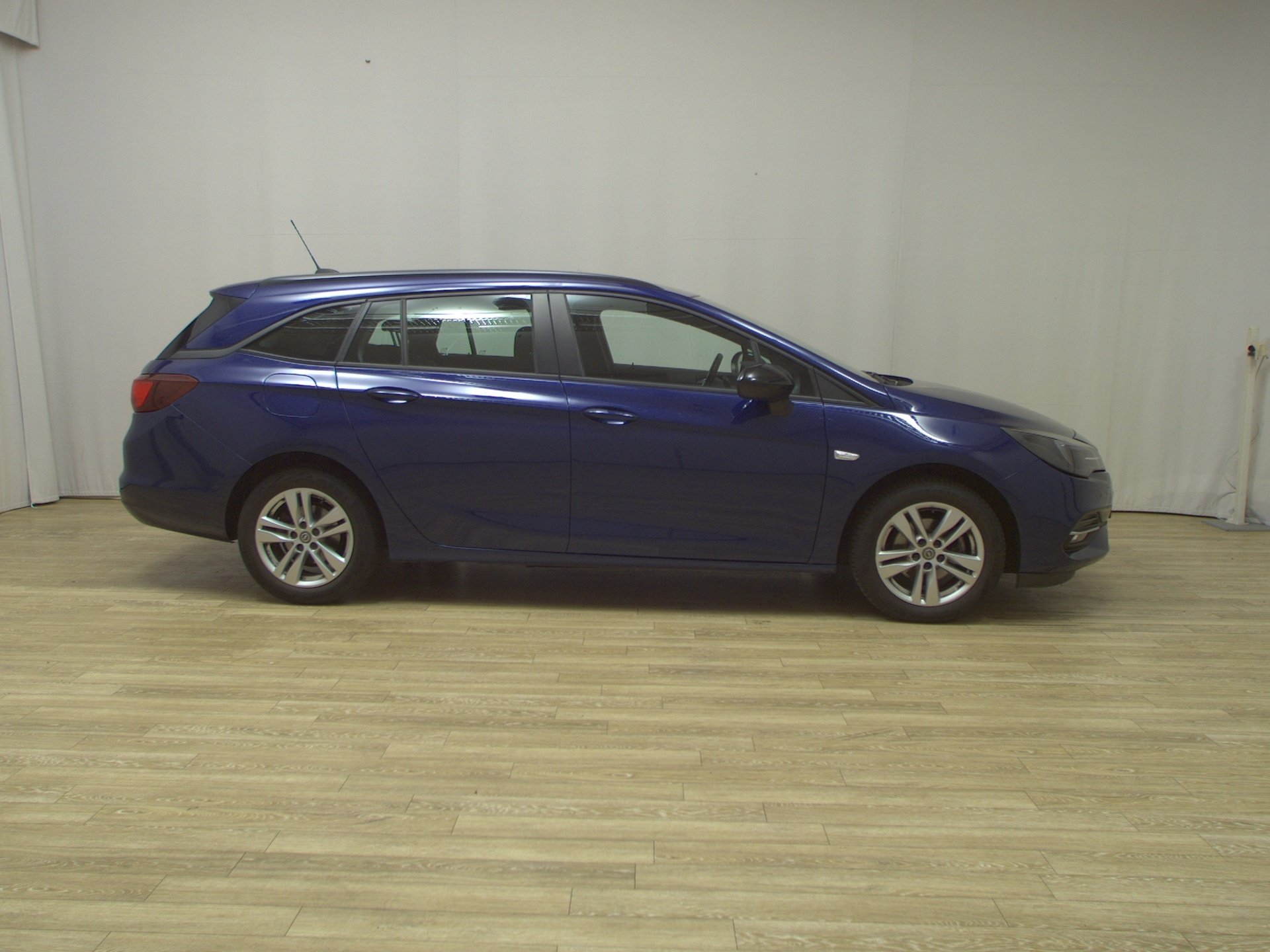 Opel Astra ST 1.2 Turbo Edition Navi PDC Bluetooth
