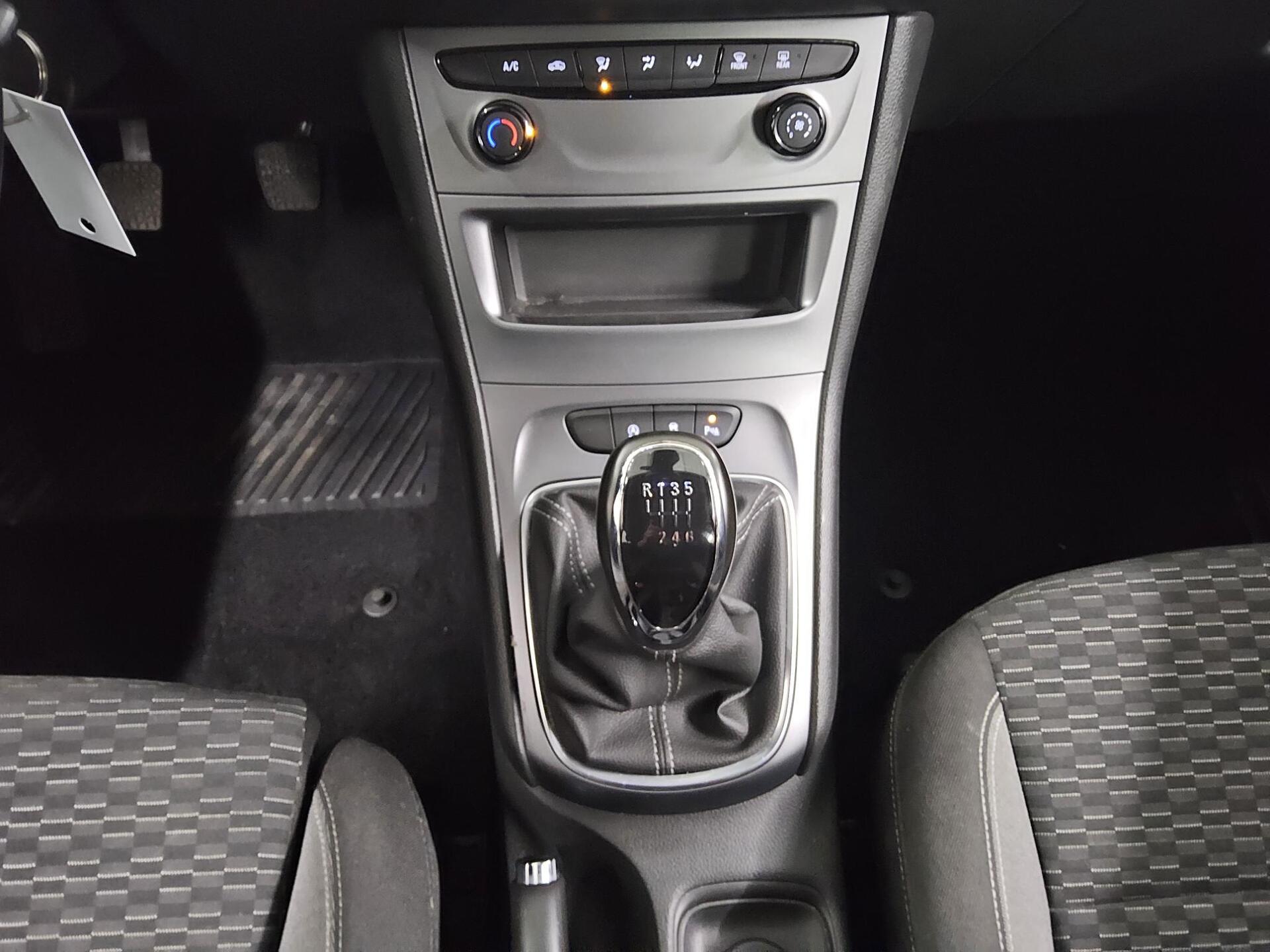 Opel Astra ST 1.2 Turbo Edition Navi PDC Bluetooth 6