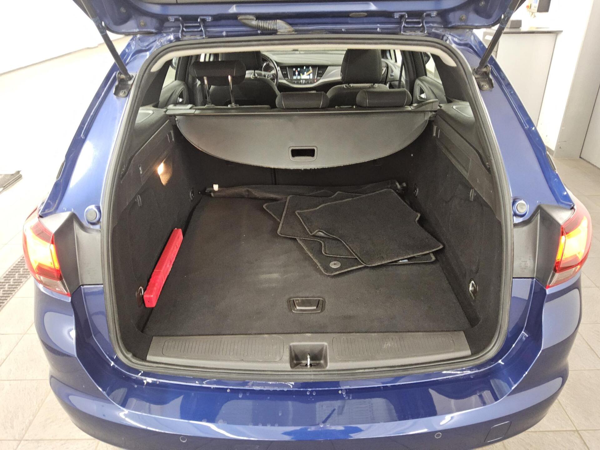Opel Astra ST 1.2 Turbo Edition Navi PDC Bluetooth 11