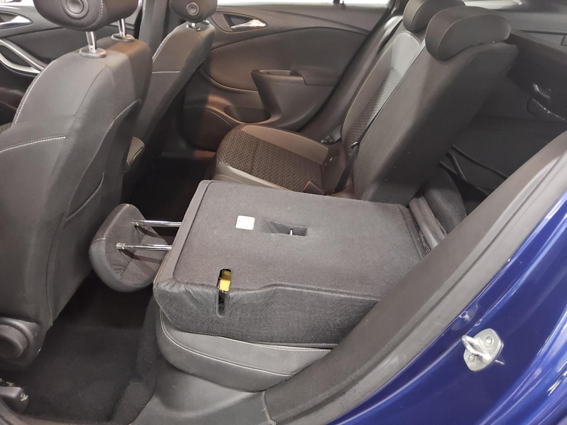 Opel Astra ST 1.2 Turbo Edition Navi PDC Bluetooth 12