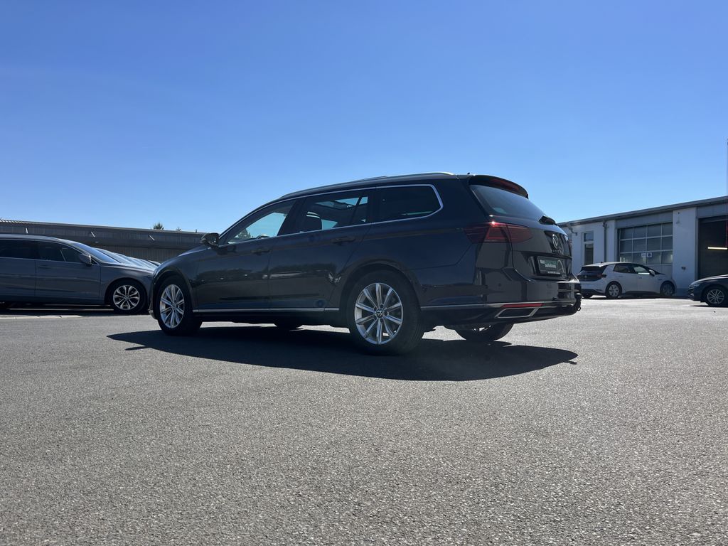 Volkswagen Passat Variant 2.0 TDI DSG 4Mo Elegance 1,99% Fi 10