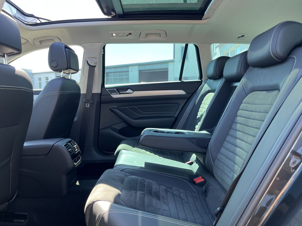 Volkswagen Passat Variant 2.0 TDI DSG 4Mo Elegance 1,99% Fi 17