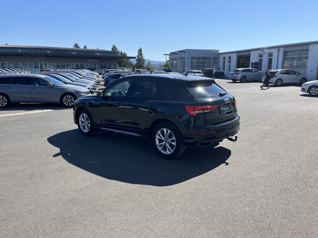 Audi Q3 35 2.0 TDI S line 11