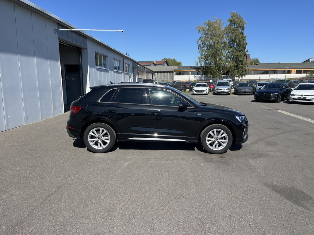 Audi Q3 35 2.0 TDI S line 6