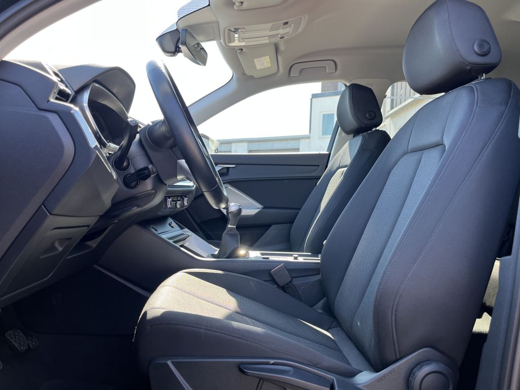 Audi Q3 35 2.0 TDI S line 13