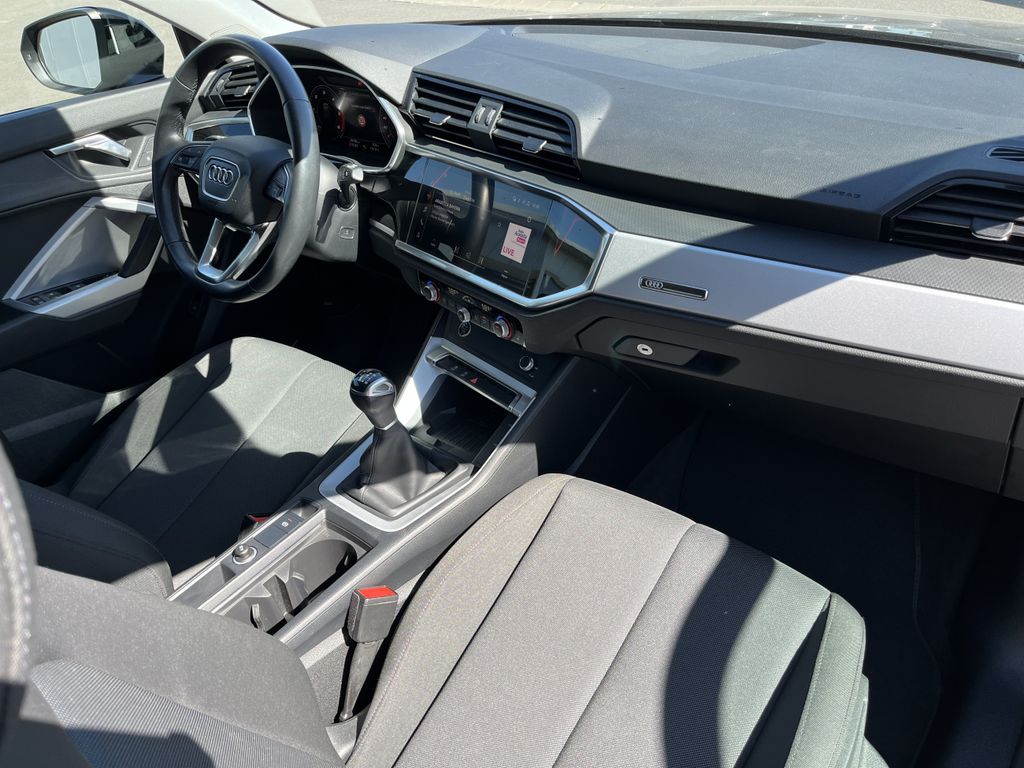 Audi Q3 35 2.0 TDI S line 14
